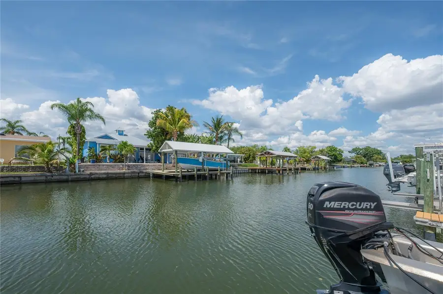 8757 Bay Pointe Drive, Tampa, FL 33615 - #2