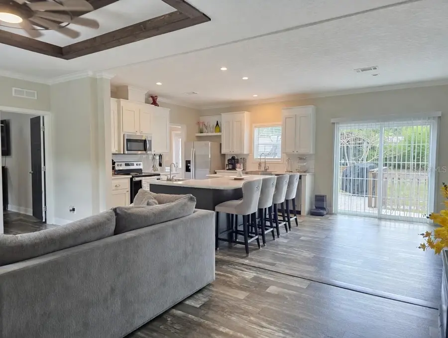 10617 Skewlee Gardens Drive, Thonotosassa, FL 33592 - #2