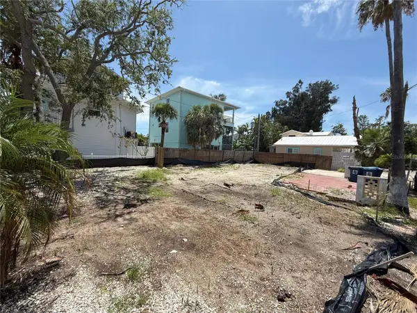 8586 E Bay Drive, TREASURE ISLAND, FL 33706