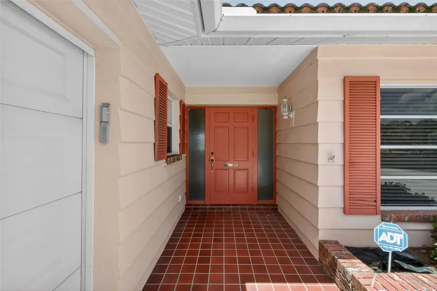 7957 10th Avenue S, Saint Petersburg, FL 33707 - #3