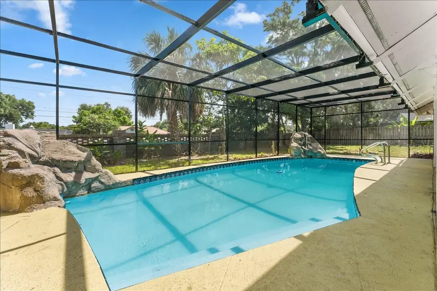 136 Sheffield Circle E, Palm Harbor, FL 34683 - #3