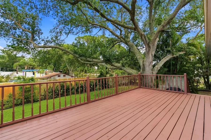 30 Glades Avenue, Tarpon Springs, FL 34689 - #3