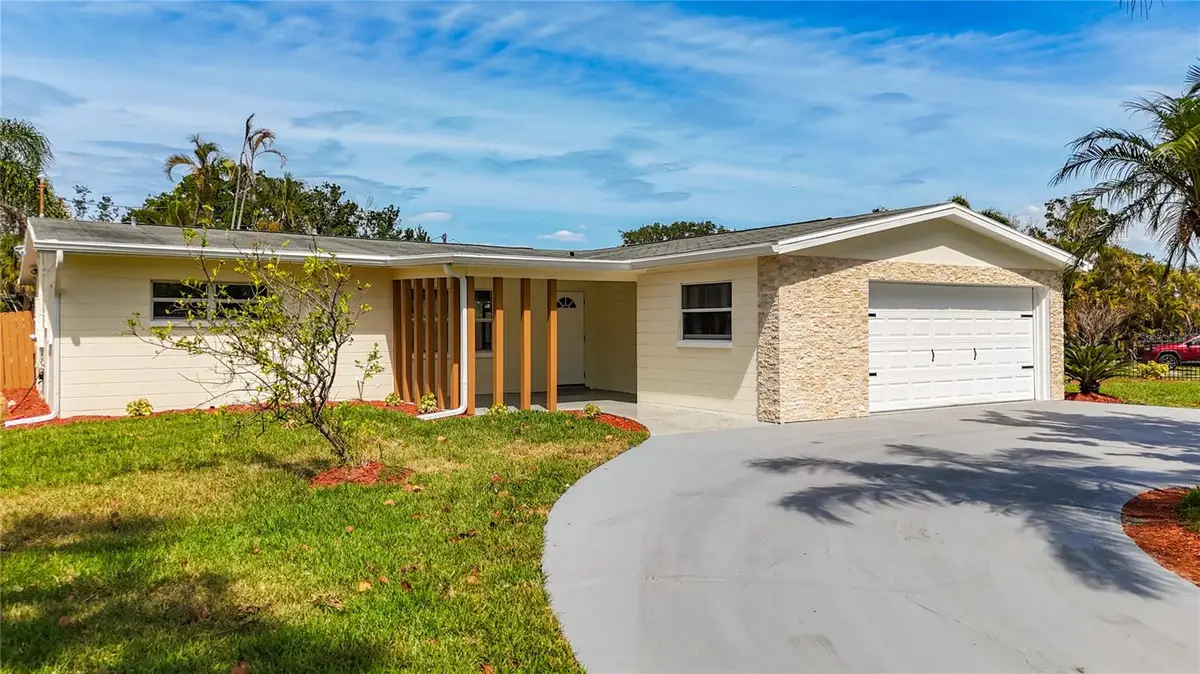 4101 Shore Acres Boulevard Ne, Saint Petersburg, FL 33703 - #1