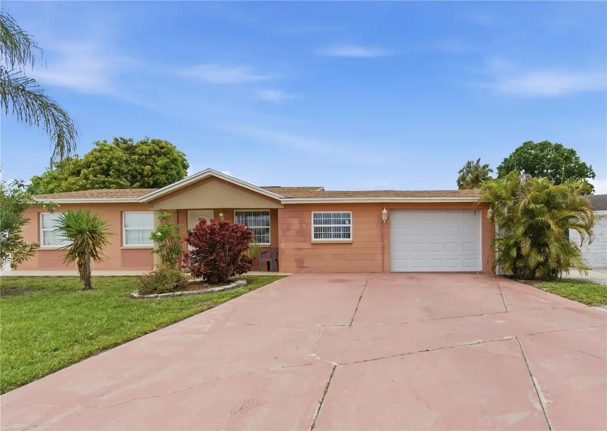 4914 Holiday Drive, Tampa, FL 33615 - #1