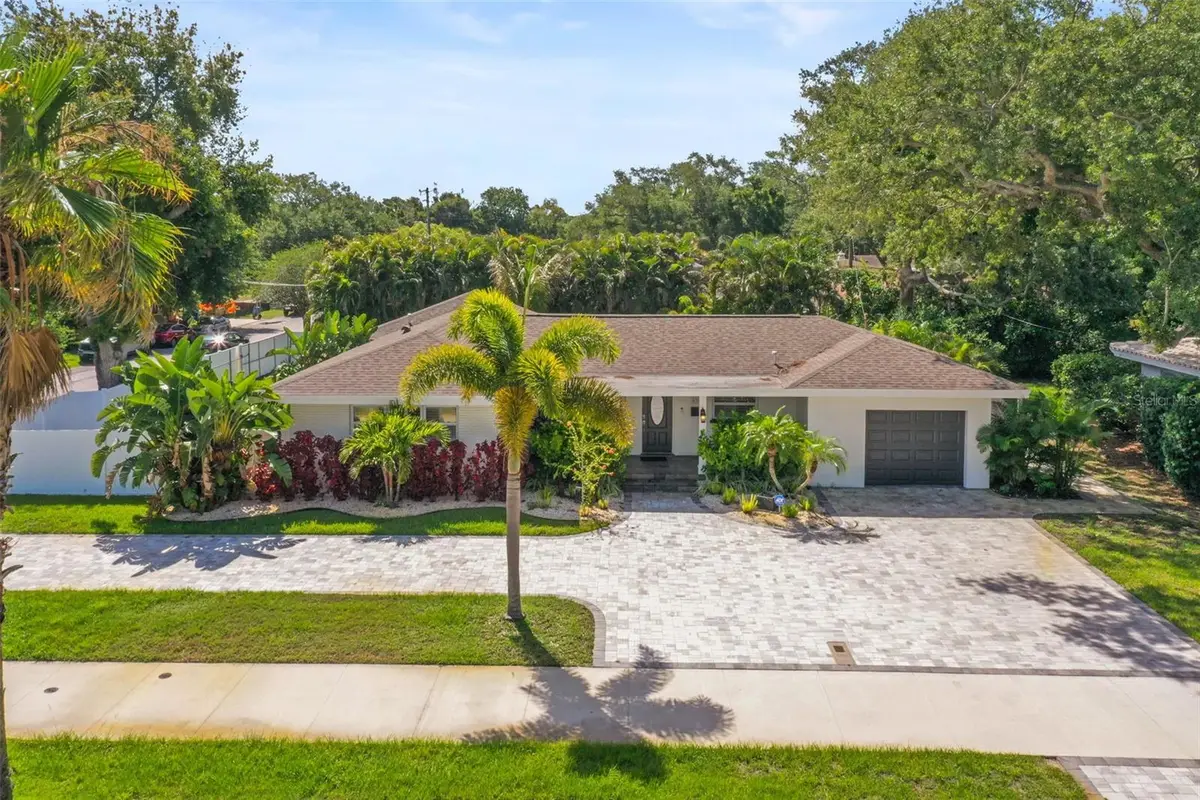1701 Indian Rocks Road, Belleair, FL 33756 - #1