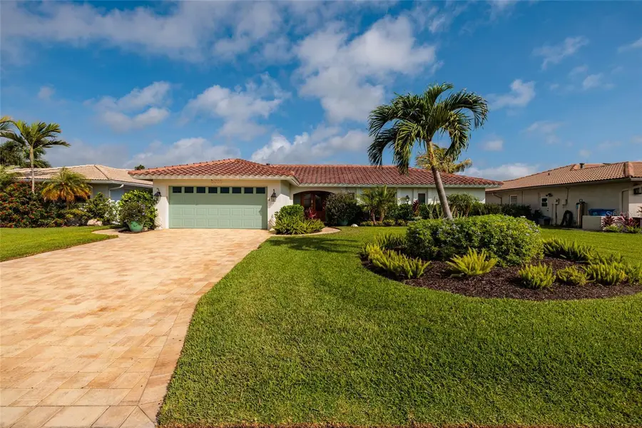 2011 Michigan Avenue Ne, Saint Petersburg, FL 33703 - #2