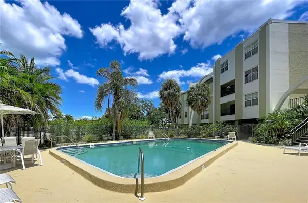 4651 1st Street Ne #311, ST PETERSBURG, FL 33703