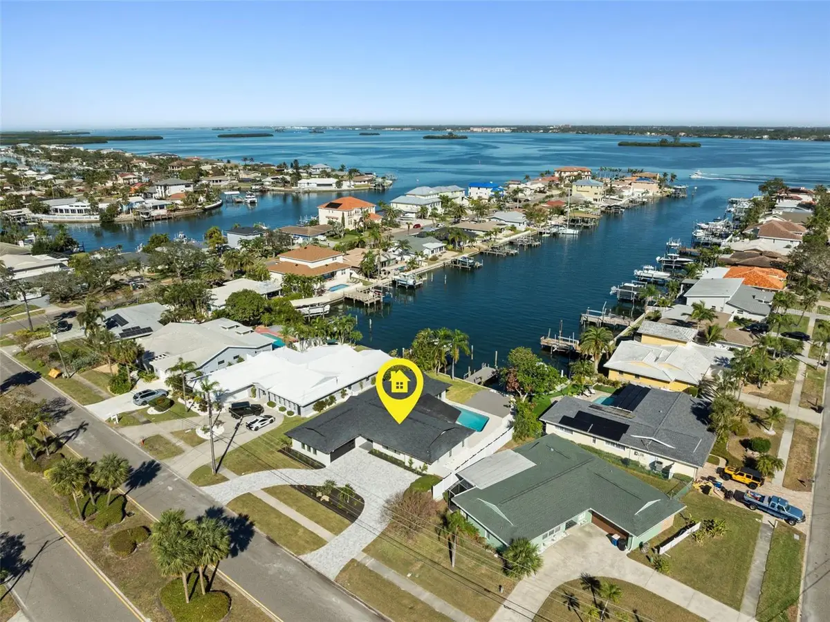 475 Island Way, Clearwater, FL 33767 - #1