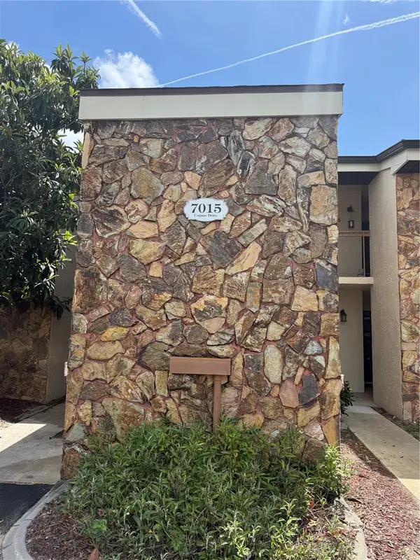 7015 Cognac Drive #6, NEW PORT RICHEY, FL 34653