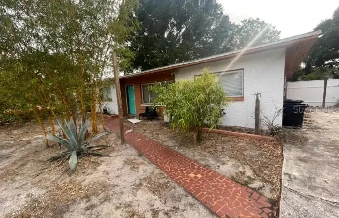 709 W Bayshore Drive, Tarpon Springs, FL 34689 - #1