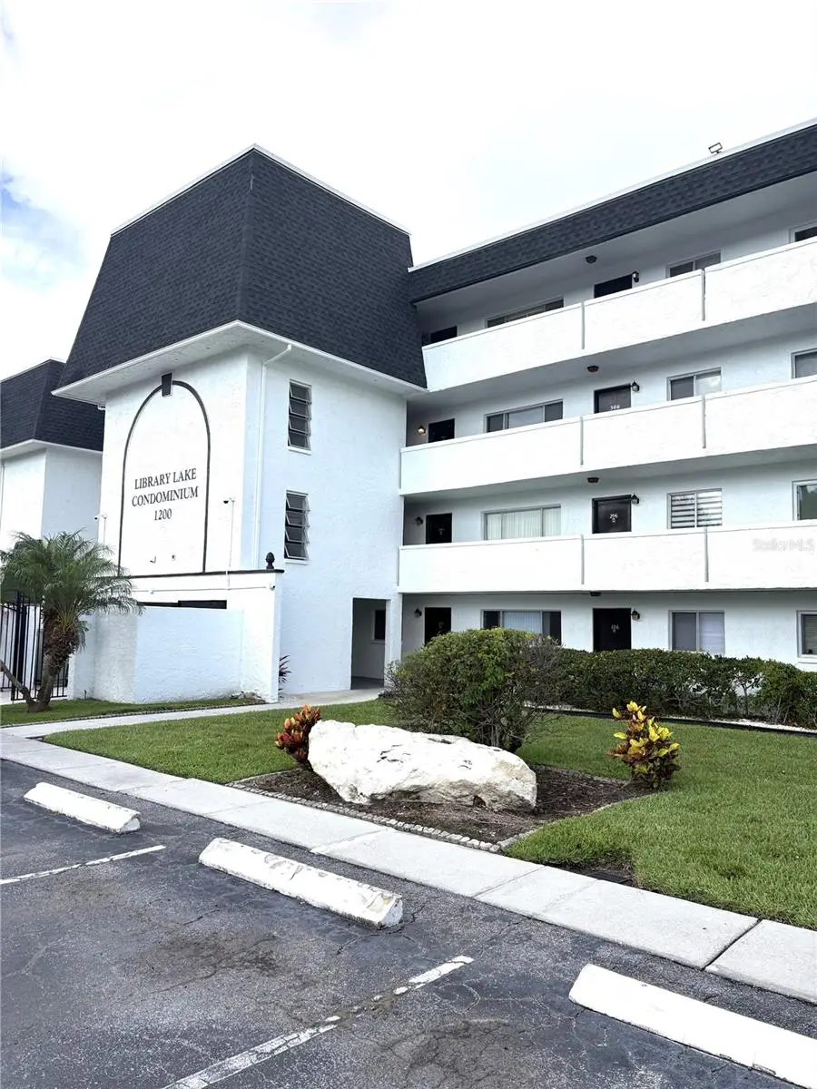 1200 37th Street N #107, Saint Petersburg, FL 33713 - #1
