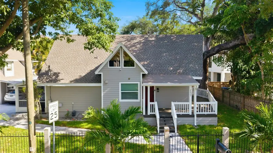 2607 W Wyoming Avenue, Tampa, FL 33611 - #2