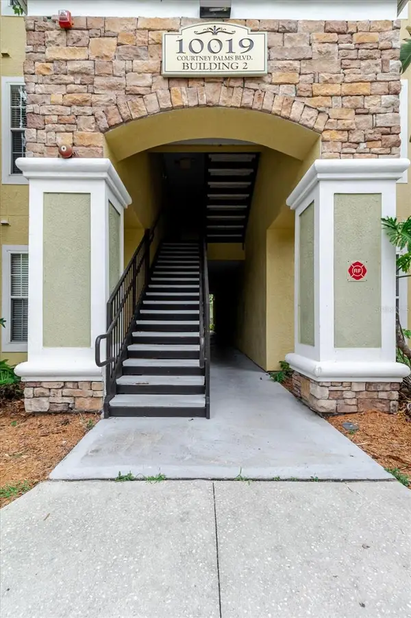 10019 Courtney Palms Boulevard #101, TAMPA, FL 33619