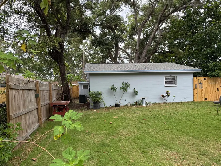 613 1st Avenue Ne, Largo, FL 33770 - #2