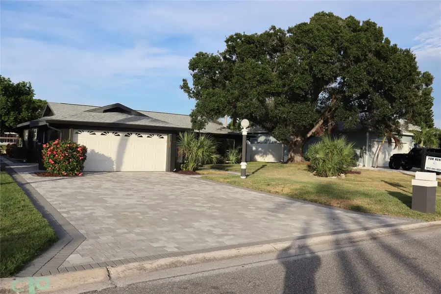1019 Spindle Palm Way, Apollo Beach, FL 33572 - #3