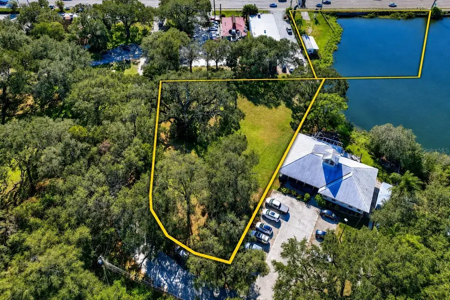 1214 W Brandon Boulevard, Brandon, FL 33511 - #2