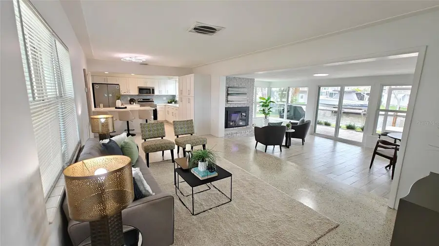 8521 42nd Avenue N, Saint Petersburg, FL 33709 - #2