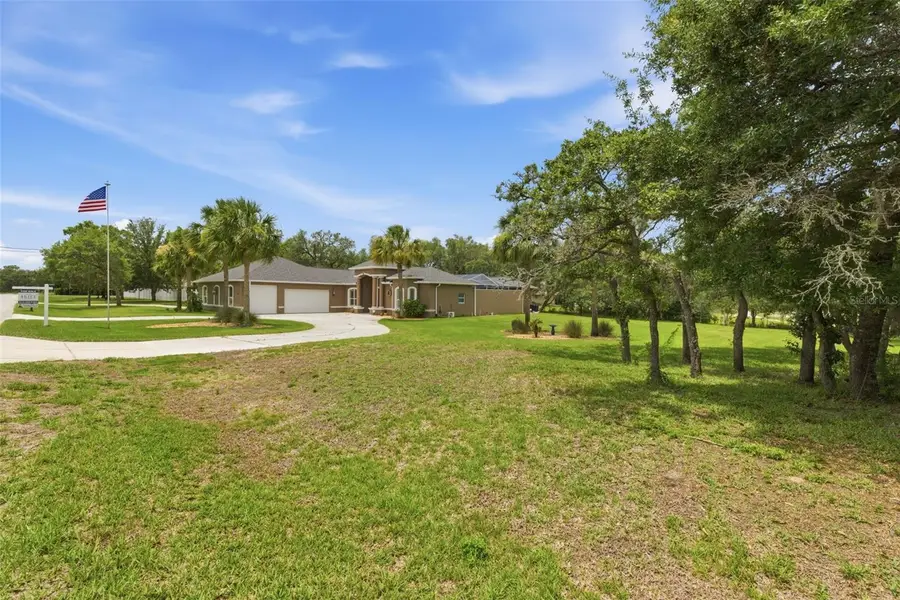11145 Mountain Mockingbird Rd, Weeki Wachee, FL 34614 - #2