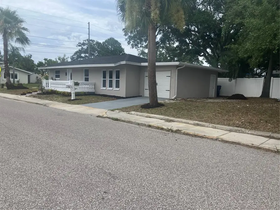 601 Banana Street, Tarpon Springs, FL 34689 - #2