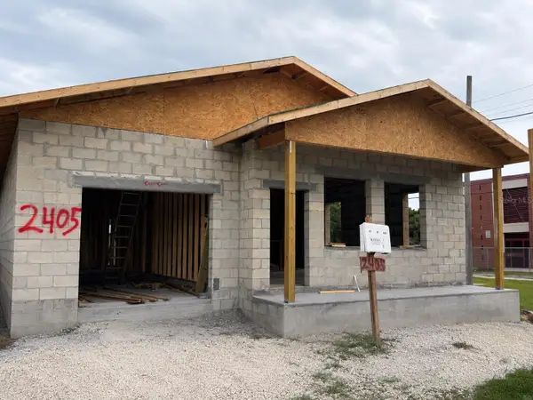 2405 E 38th Avenue, TAMPA, FL 33610
