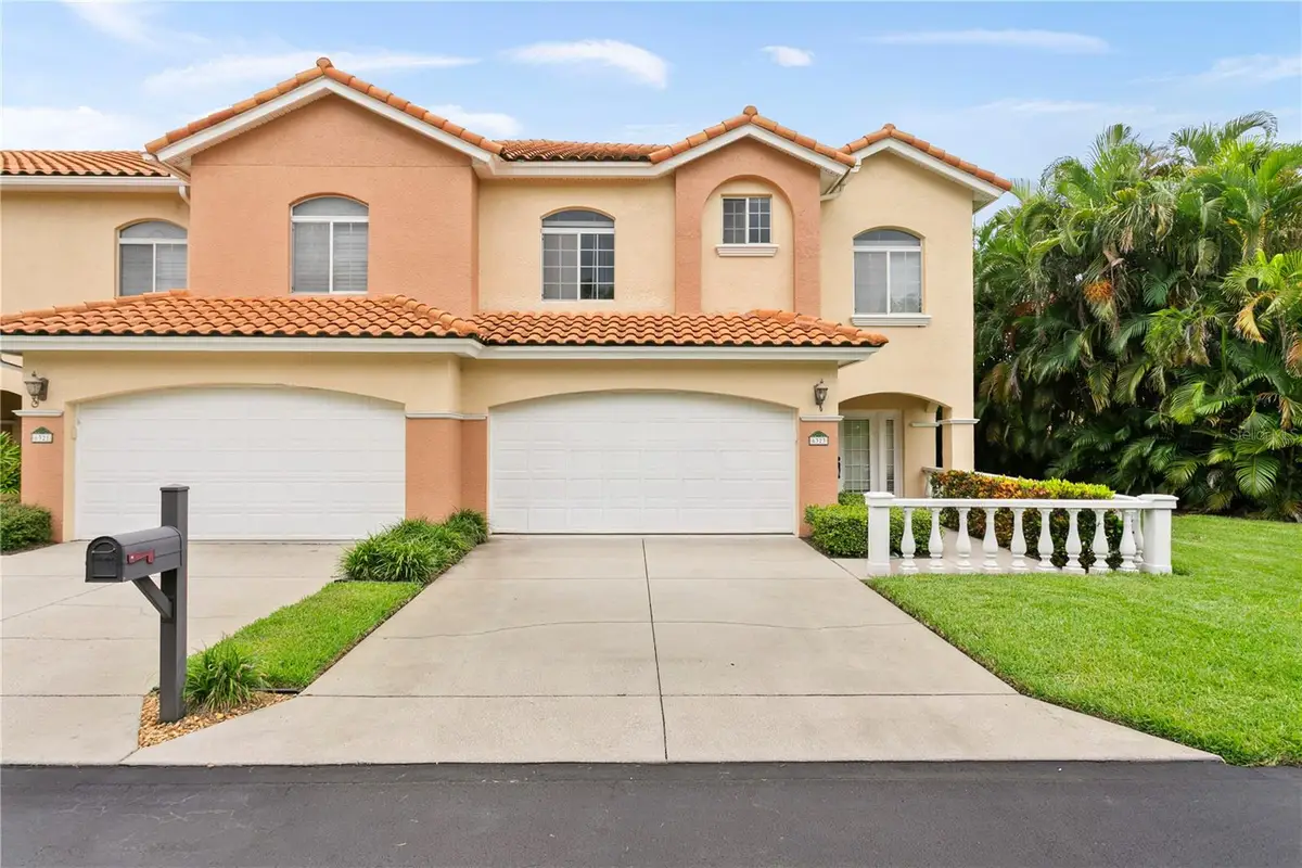6323 Vista Verde Drive E, Saint Petersburg, FL 33707 - #1