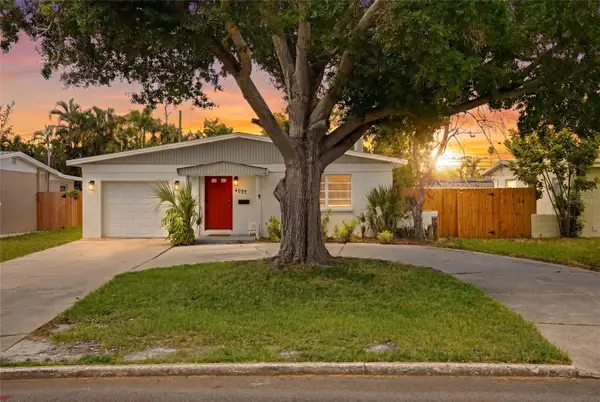 4027 Huntington Street Ne, ST PETERSBURG, FL 33703