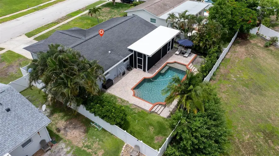 6085 Tanglewood Drive Ne, Saint Petersburg, FL 33703 - #2