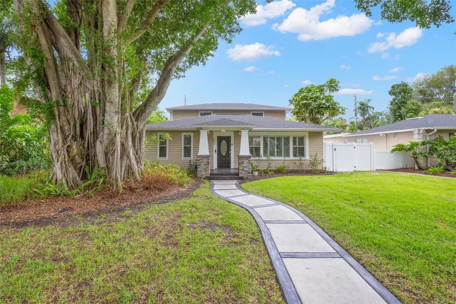 427 Villagrande Avenue S, Saint Petersburg, FL 33707 - #3