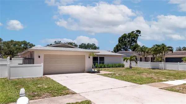 10428 137th Lane, LARGO, FL 33774
