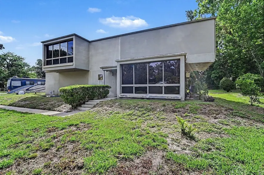 633 S Delaware Avenue, Deland, FL 32720 - #2