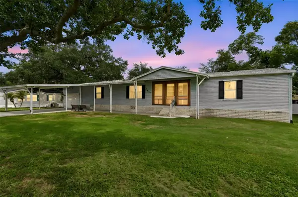 37647 Newal Avenue, ZEPHYRHILLS, FL 33542