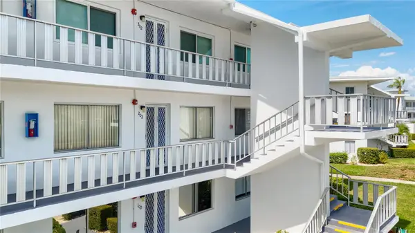11251 80th Avenue #202, SEMINOLE, FL 33772