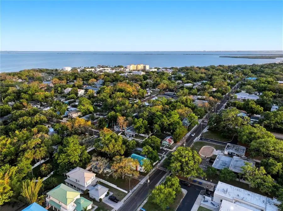 526 5th Avenue N, Safety Harbor, FL 34695 - #2