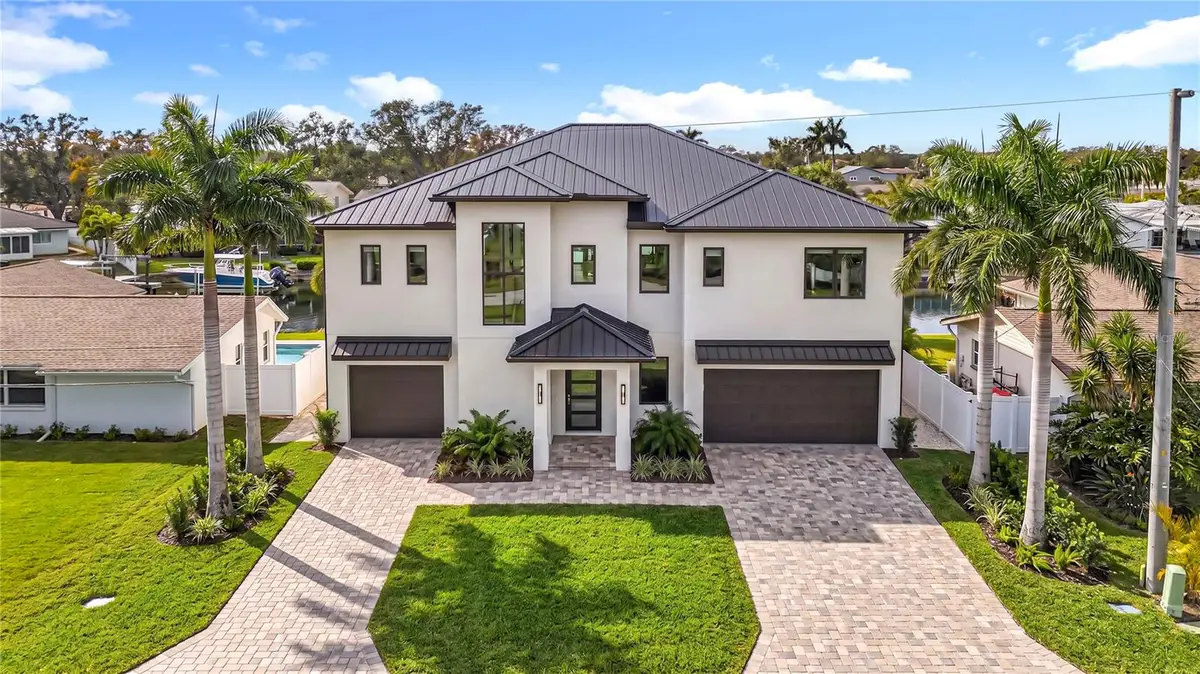 4086 13th Lane Ne, Saint Petersburg, FL 33703 - #1