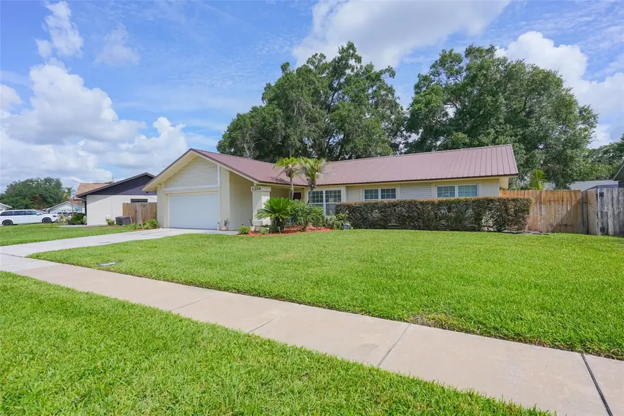 1304 Sandalwood Drive, Plant City, FL 33563 - #2
