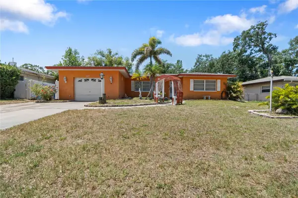 927 Parkwood Drive, DUNEDIN, FL 34698