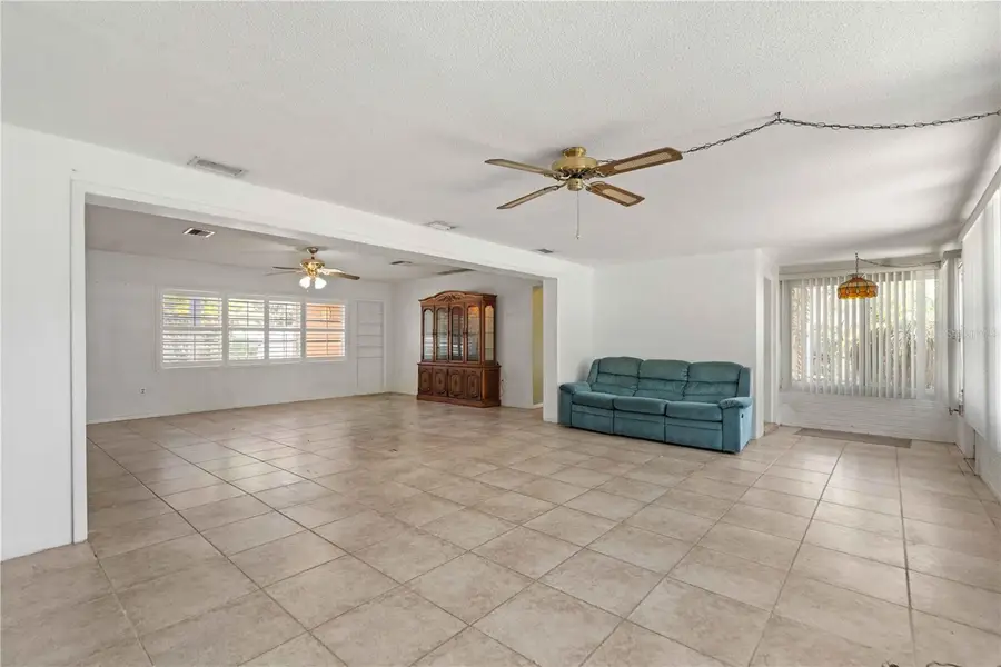 927 Parkwood Drive, Dunedin, FL 34698 - #2
