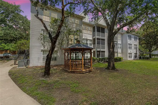 3266 Haviland Court #303, PALM HARBOR, FL 34684