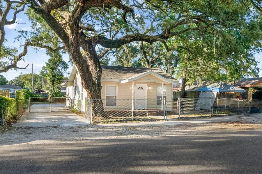 2116 E Ellicott Street, Tampa, FL 33610 - #2