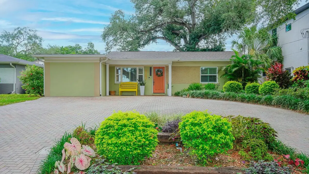 3207 W Nassau Street, Tampa, FL 33607 - #1