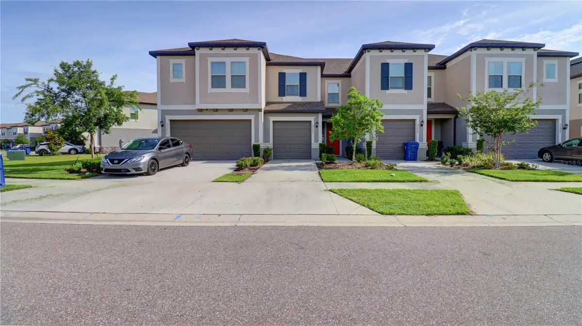 31632 Blue Passing Loop, Wesley Chapel, FL 33545 - #1