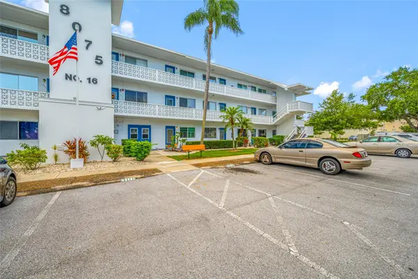 8075 112th Street #104, SEMINOLE, FL 33772