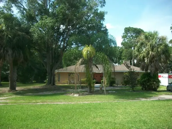12563 74th Avenue, SEMINOLE, FL 33776