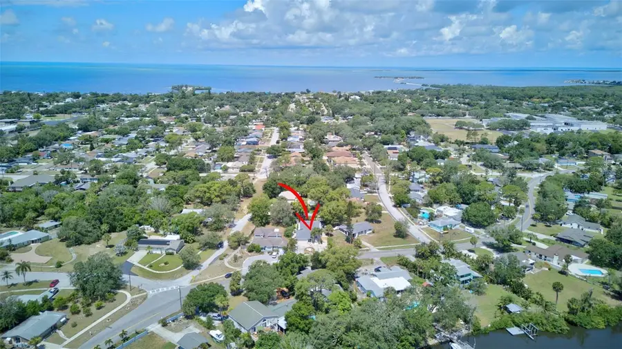 703 Riverside Drive, Tarpon Springs, FL 34689 - #3