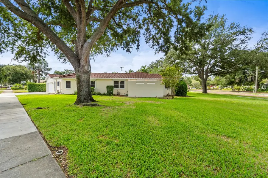725 61st Street N, Saint Petersburg, FL 33710 - #2