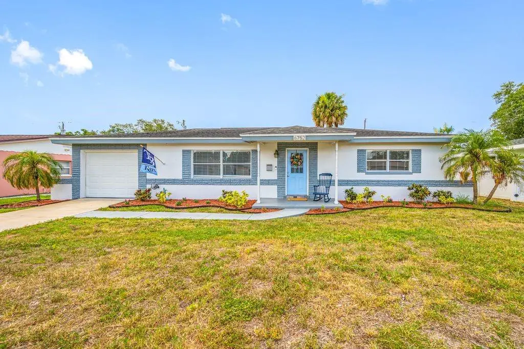 6752 31st Terrace N, Saint Petersburg, FL 33710 - #1