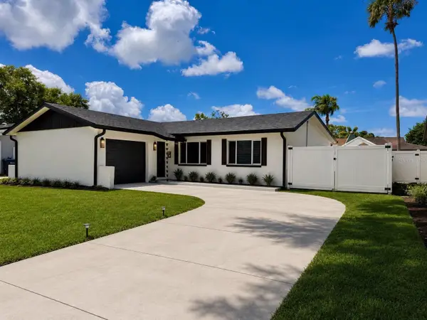 9554 86th Avenue, SEMINOLE, FL 33777
