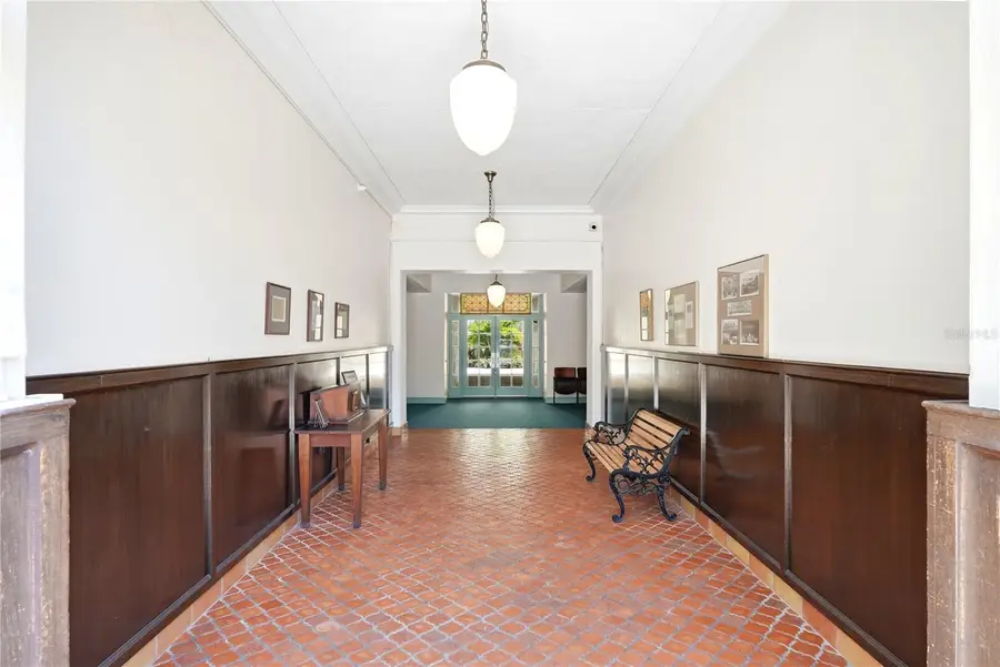 701 Mirror Lake Drive N #202, Saint Petersburg, FL 33701 - #3