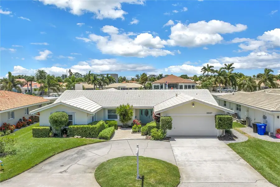 2067 Massachusetts Avenue Ne, Saint Petersburg, FL 33703 - #2
