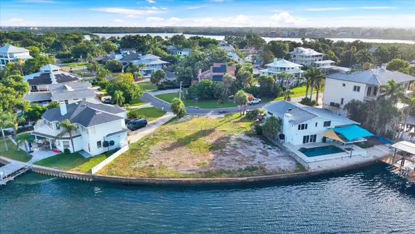 121 Augusta Avenue, PALM HARBOR, FL 34683